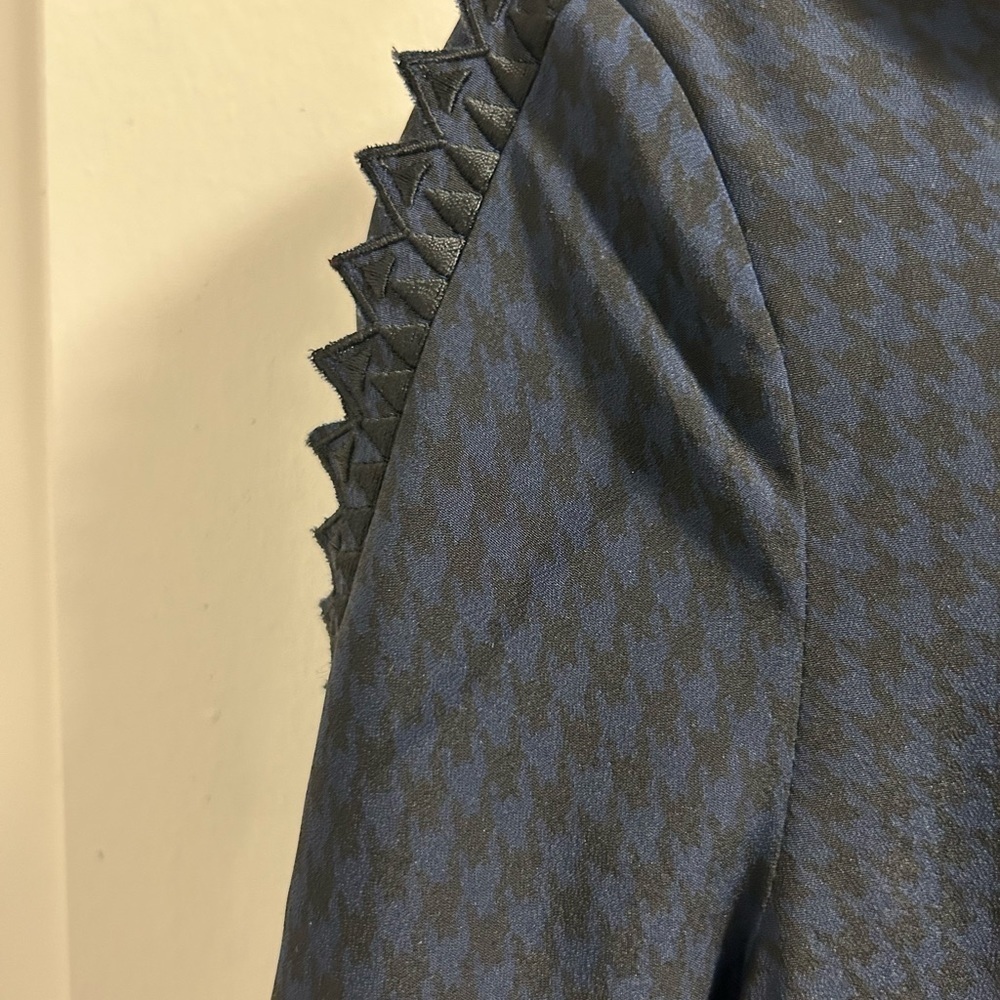 MAISON SCOTCH Scotch and Soda Houndstooth Navy Spike Shift Dress C'est Chic - Picture 5 of 8